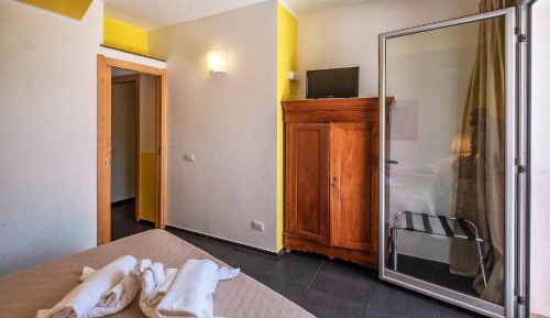 Double Room with Private External Bathroom