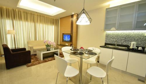 One-Bedroom Apartment King