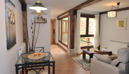 One-Bedroom Apartment (2 Adults)