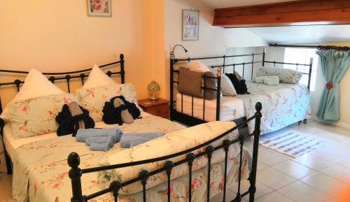 Triple Room with Private Bathroom