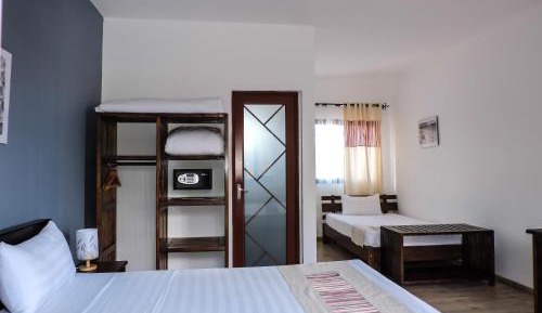Family Room with AC