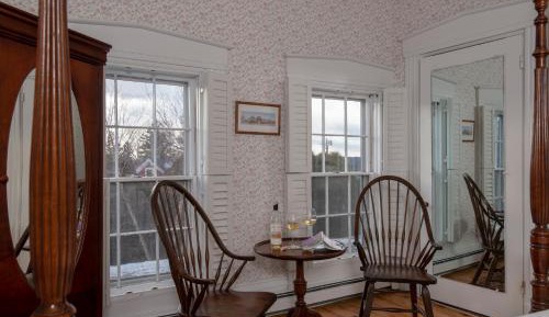 Queen Room with Garden View