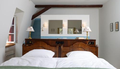 Deluxe Double Room with Shower