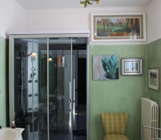 Single Room with Private Bathroom