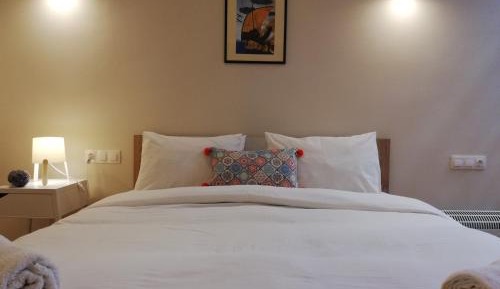 (1B) One-Bedroom Apartment