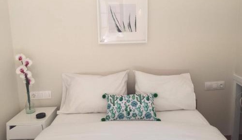 (1A) A One-Bedroom Apartment