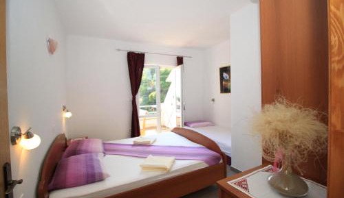 Comfort One-Bedroom Apartment with Balcony and Sea View