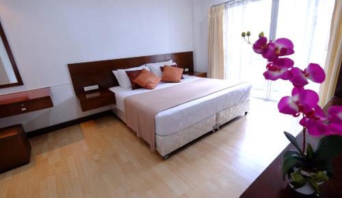 Apartment with Balcony
