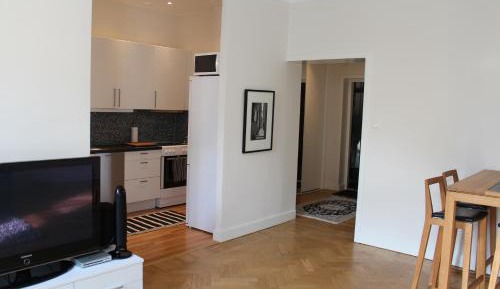 One-Bedroom Apartment (2 Adults)