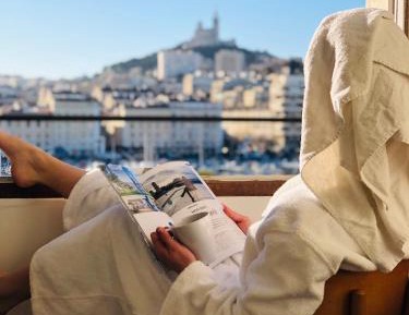 Classic Twin Room with Old Port View