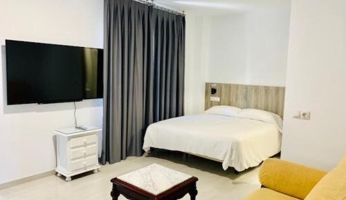 Studio Apartment