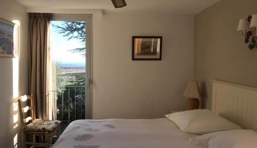 Two Connecting Double Rooms with Balcony