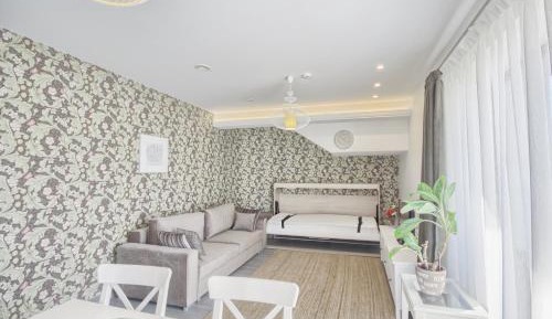 One-Bedroom Apartment (4 Adults)
