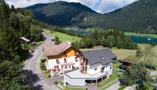 Two-Bedroom Apartment with Balcony and Lake View