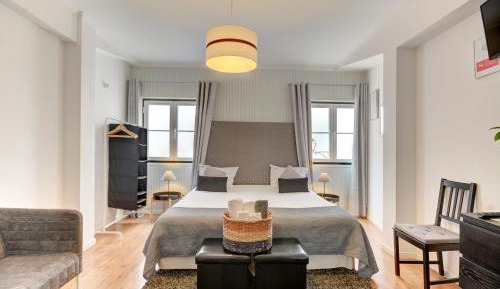 Double or Twin Room with Shared Bathroom