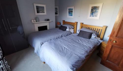 Twin Room with Private External Bathroom