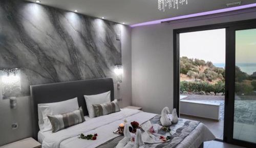 Deluxe Double or Twin Room with Sea View