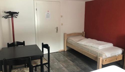 Standard Twin Room with Shared Bathroom