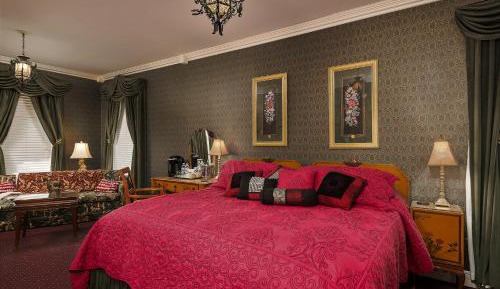 King Suite with Spa Bath