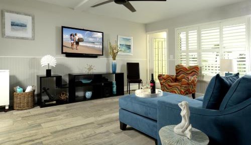 2 Bedroom Deluxe Suite
