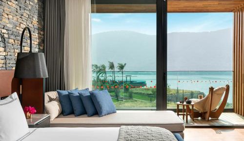 SUPERIOR ROOM PARTLY SEA VIEW (45M2)