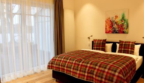 Double Room with Terrace and Lake View