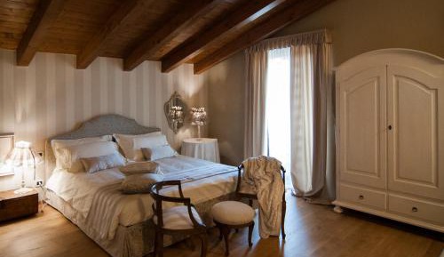 Deluxe Double Room with Extra Bed