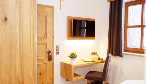 Large Single Room