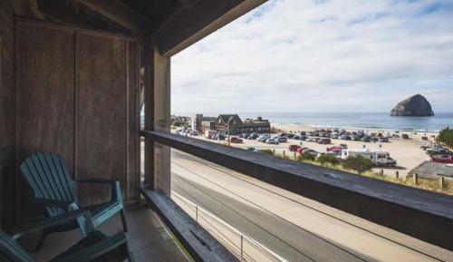 King Room with Jacuzzi - Pet Friendly