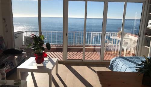 One-Bedroom Apartment with Sea View