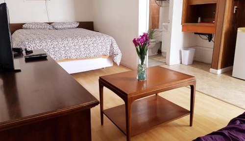 Standard Queen Room