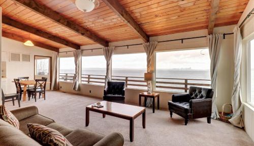Two Bedroom Holiday Home