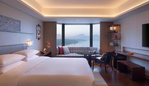 King Room with Lake View