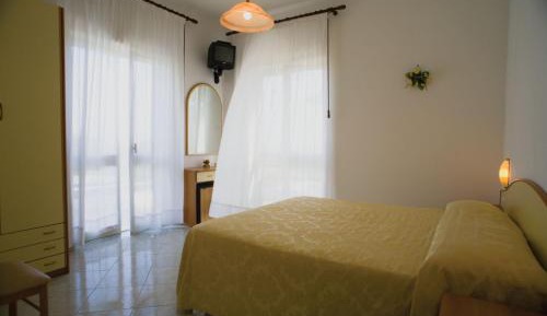 Deluxe Double or Twin Room with Sea View