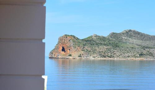 Studio Apartment with Partial Sea View