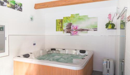 Double Room with Spa Bath