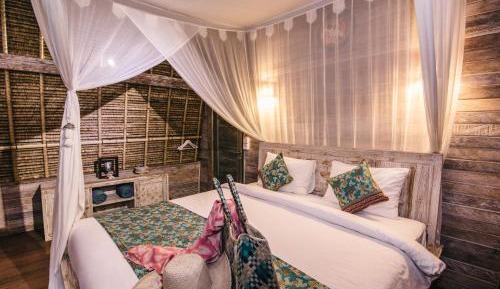 Deluxe Huts Ocean View 