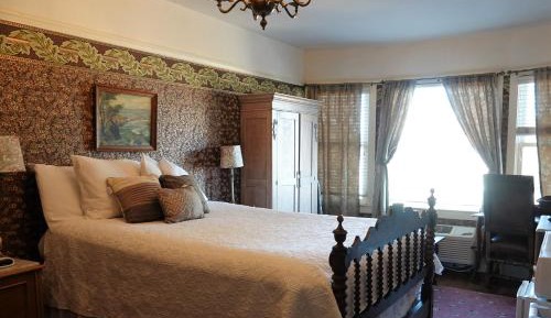 Queen Room with Sea View