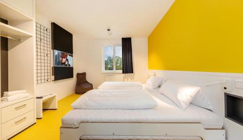 Twin Room with Shared Bathroom