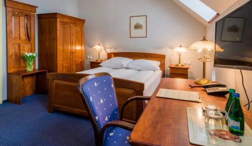 Double or Twin Room with Private Bathroom