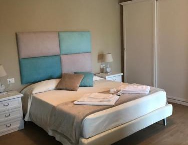Deluxe Studio