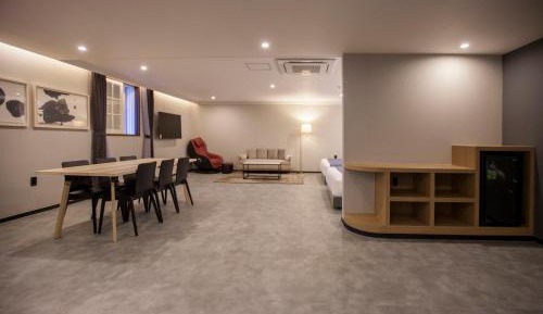 One-Bedroom Suite