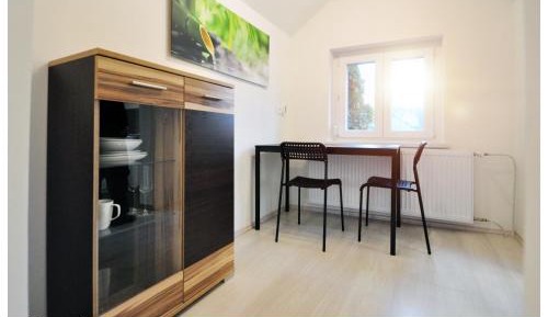 Apartment with Garden View