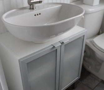 Queen Room with Shared Bathroom