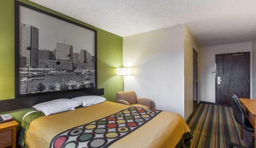 Queen Room - Mobility Access/Non-Smoking