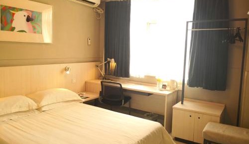 Zero Press Business Room C