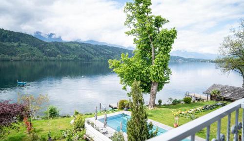 Superior Double Room with Balcony and Lake View