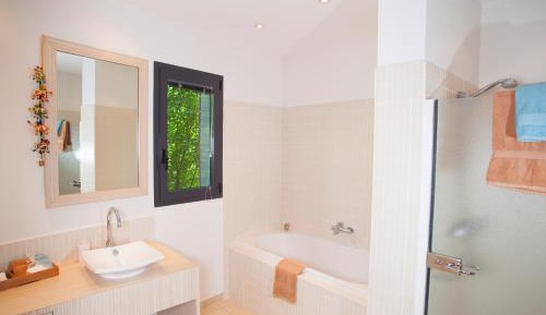 Triple Room with Garden View