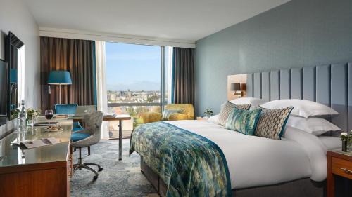Executive King Room