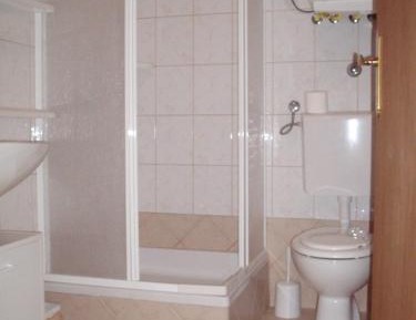 Apartment with Balcony - 1st Floor
